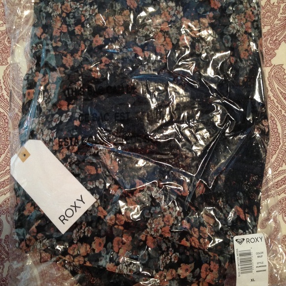 NWT Roxy Side Of Motion Long Sleeve Lace Dress - Picture 6 of 6